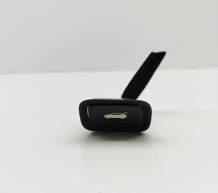 Hyundai i40 Tailgate/boot open switch button 39R5901100