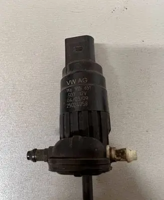 Audi A3 S3 A3 Sportback 8P Windscreen/windshield washer pump 1K6955651 25024058