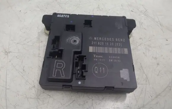 Mercedes-Benz E W211 Door control unit/module 2118201626