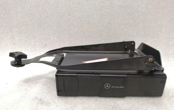 Mercedes-Benz ML W163 CD/DVD changer A1638201589