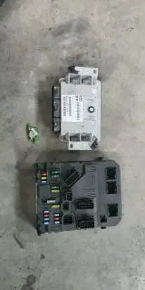 Peugeot 407 Engine control unit/module 9656571180 9655708480