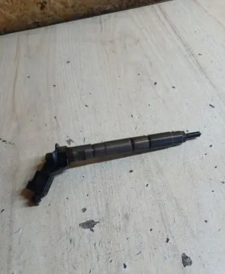 Audi A6 S6 C6 4F Fuel injector 059130277AJ 0445115054