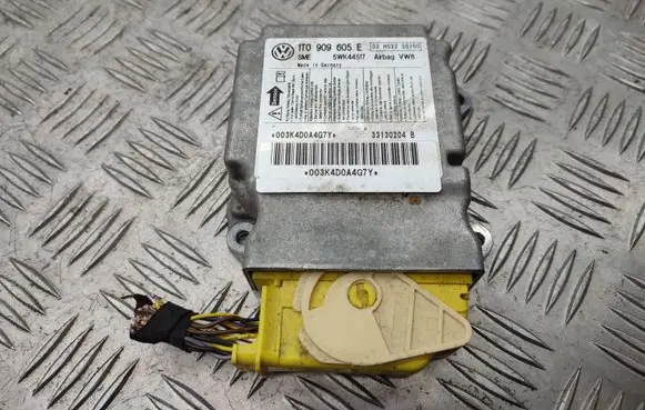 Volkswagen Touran II Airbag control unit/module 1T0909605E