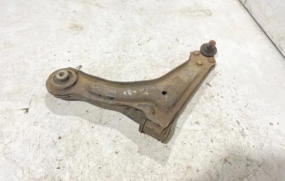 Mercedes-Benz Vito Viano W639 Front lower control arm/wishbone