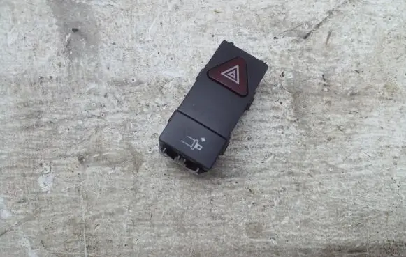 Mercedes-Benz E C207 W207 Hazard light switch A2079058600