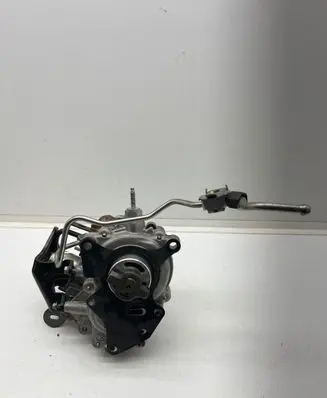 Citroen DS5 Fuel injection high pressure pump 9674984480 28384347 9674992280