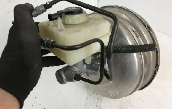 BMW 5 E60 E61 Brake booster 296765936030 32067179