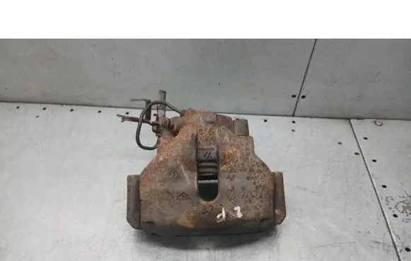 Volkswagen PASSAT B5.5 Front brake caliper