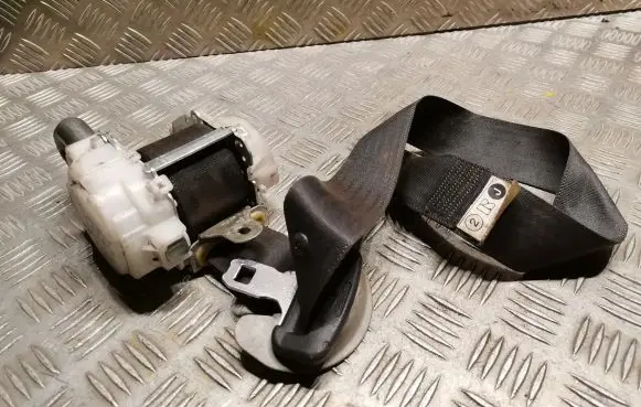 Lexus IS 220D-250-350 Front seatbelt 7M8750P
