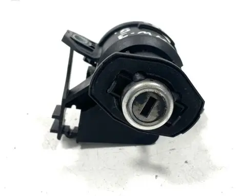 BMW 3 E92 E93 Tailgate exterior lock 51247167321 7167321