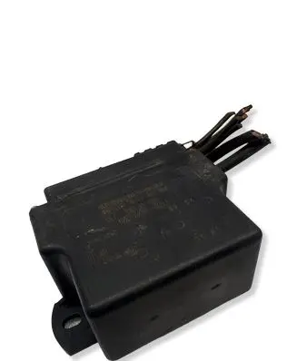 Mercedes-Benz E W124 Glow plug pre-heat relay 0015459832 899180