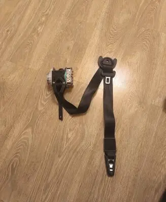 Porsche Cayenne (92A) Front seatbelt 