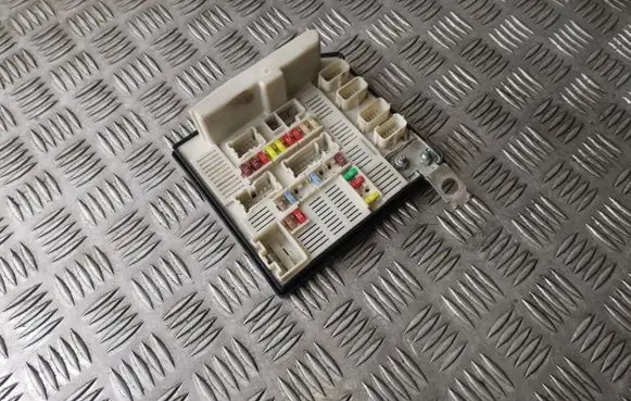 Renault Scenic II - Grand scenic II Fuse module 8200481866 8200481866G 519158083