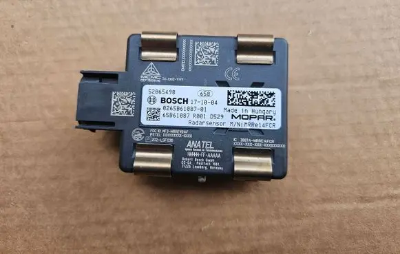 Jeep Renegade Distronic sensor radar 52065490