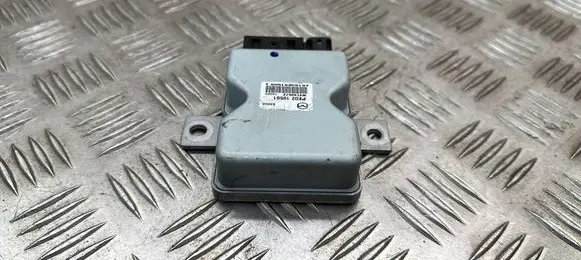 Mazda CX-3 Fuel injection pump control unit/module PE0218561 W4T80572 6193291508