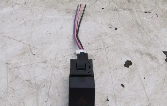 Nissan Micra K14 Hazard light switch KRIS235789