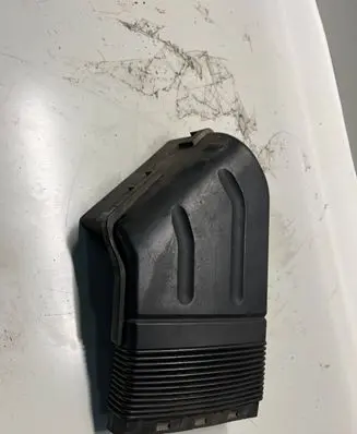 Audi A4 S4 B6 8E 8H Air intake duct part 8E0129617D