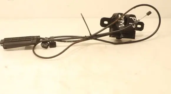 Volvo S60 Engine bonnet/hood lock/catch 31293868