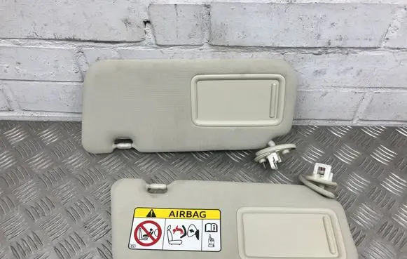 Lexus CT 200H Sun visor