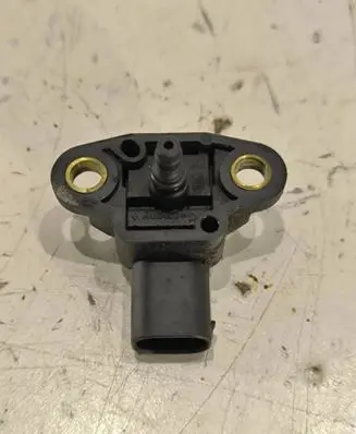 Mercedes-Benz E W211 Mass air flow meter A0061531328 0261230140 08033117Y9