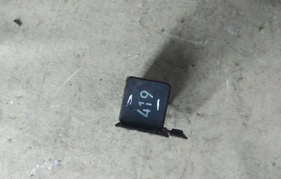 Glow plug pre-heat relay