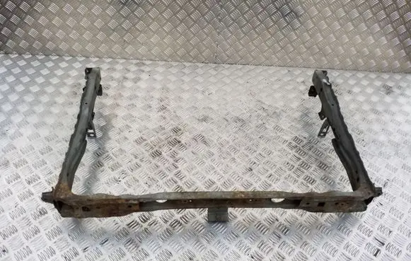 Radiator support slam panel bracket