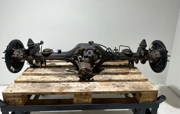 Nissan Navara D23 Rear axle beam with reductor 
