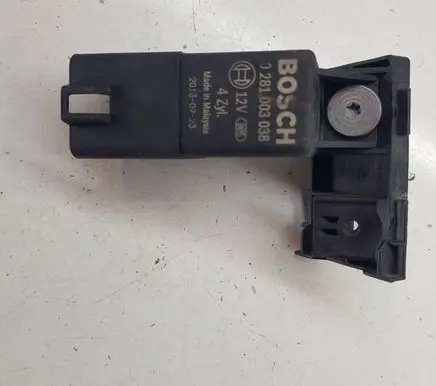 Skoda Yeti (5L) Glow plug pre-heat relay 0281003038