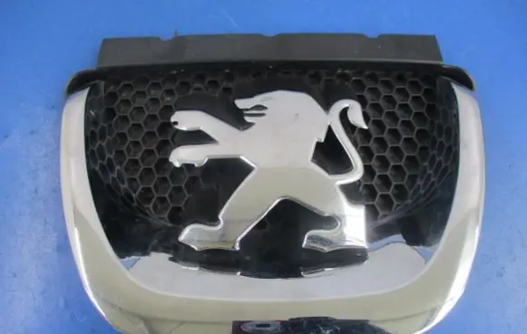 Peugeot 308 Front grill 9680505177