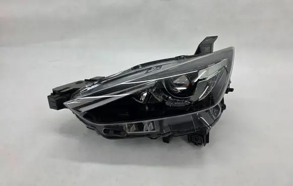 Mazda CX-3 Headlight/headlamp D10E51040