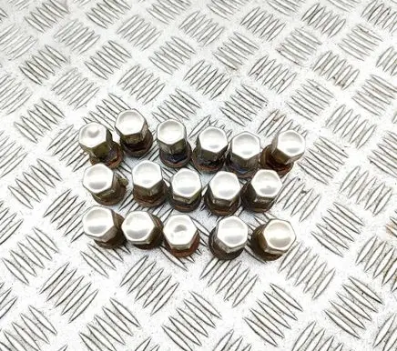 Jaguar XK8 - XKR Nuts/bolts 