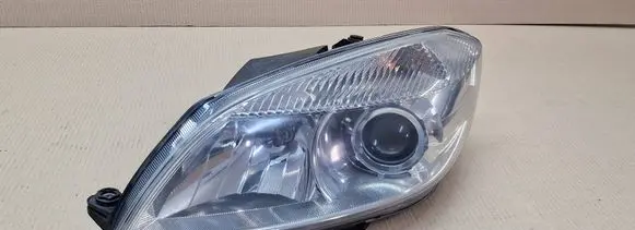 Skoda Fabia Mk2 (5J) Headlight/headlamp 