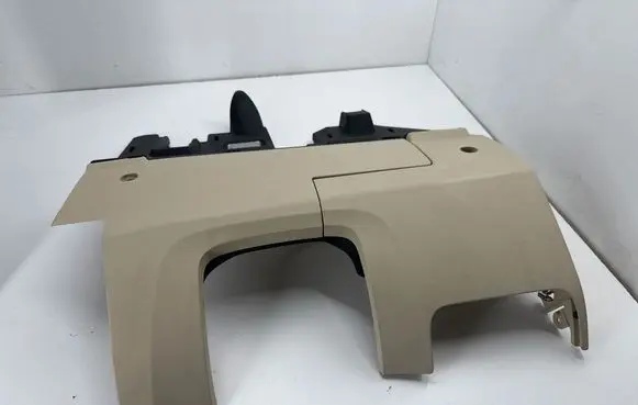 Volkswagen Touareg II Dashboard lower bottom trim panel 7P1863097 7P1858368 7P1858366MH67