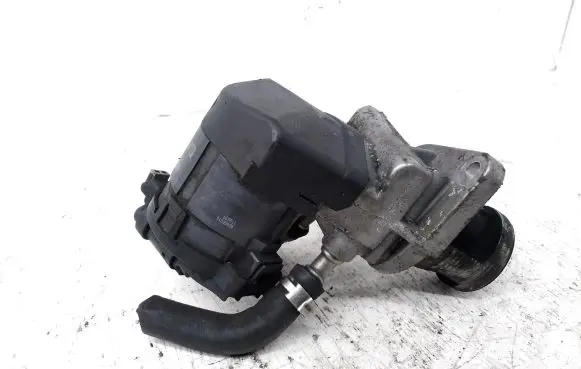 BMW 1 E81 E87 EGR valve 7805447