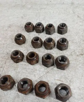 Toyota Corolla Verso E121 Nuts/bolts 
