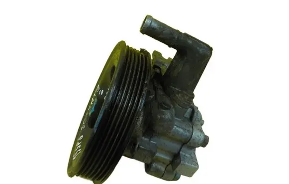 KIA Sorento Power steering pump 15SP6