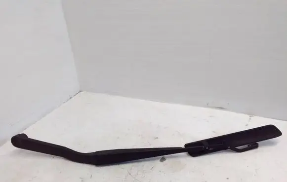 Subaru Forester SF Front wiper blade arm 35576LD
