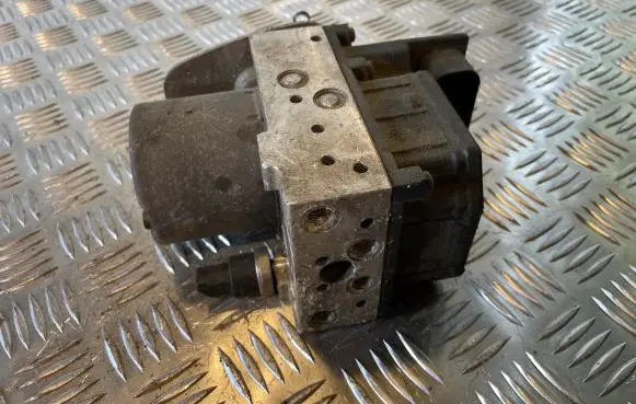 Volkswagen Phaeton ABS Pump 0265950105 H33S0047