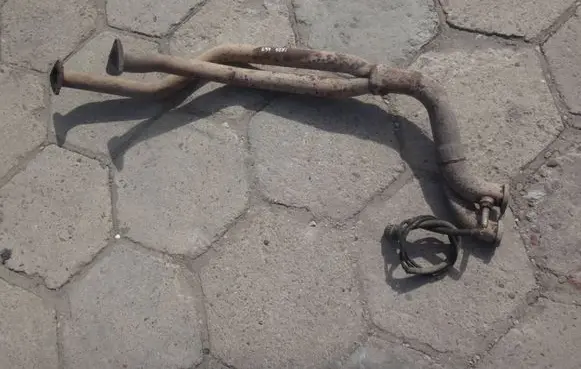 BMW 5 E34 Exhaust gas pipe 
