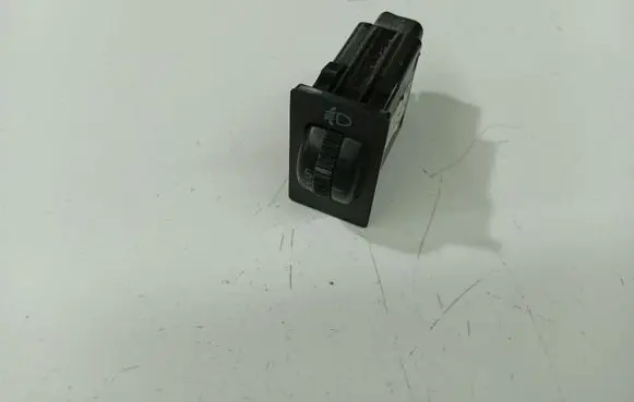 Toyota Corolla Verso AR10 Headlight level height control switch 8415202021