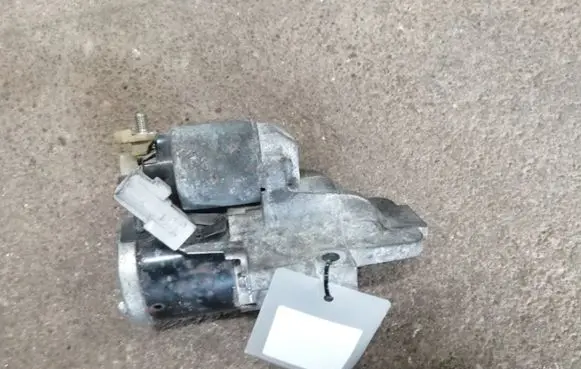 Mazda 3 II Starter motor M000T33271