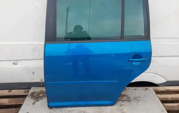 Volkswagen Touran I Rear door TRDLT