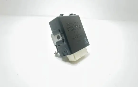 Toyota Auris 150 Window wiper relay 8594002040 4230001070 8594002240