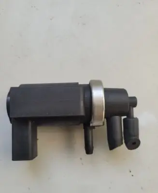 Audi A6 S6 C5 4B Turbo solenoid valve 059906627B 72290322