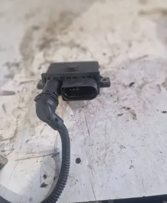 BMW 1 E81 E87 Glow plug pre-heat relay 0775605000