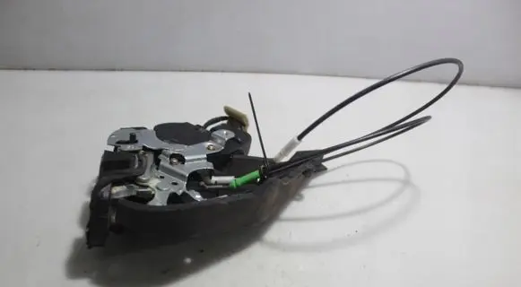 Lexus IS 200-300 Rear door lock