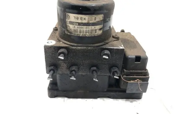 Volkswagen Transporter - Caravelle T5 ABS Pump 7H0614111B
