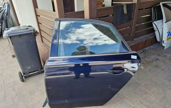 Audi A8 S8 D3 4E Rear door