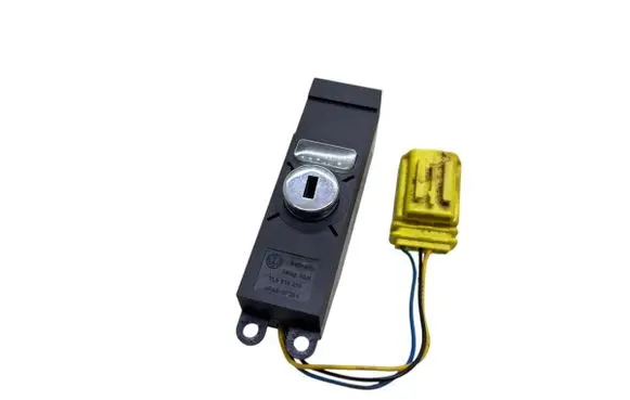 Volkswagen Touareg I Passenger airbag on/off switch 7L6919211