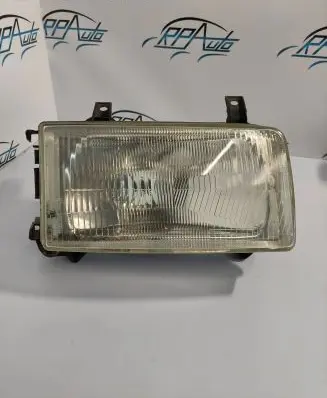 Volkswagen Transporter - Caravelle T4 Headlight/headlamp 4411114R